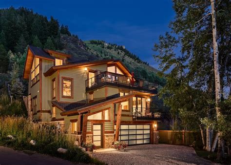 Minturn colorado airbnb - Nov 28, 2023 - Entire cabin for $500. Minturn River Cabin close to Vail and Beaver Creek. Recently remodeled 3 bedroom 2 bath cabin on the Eagle river. Clean contemporary feel with gr...